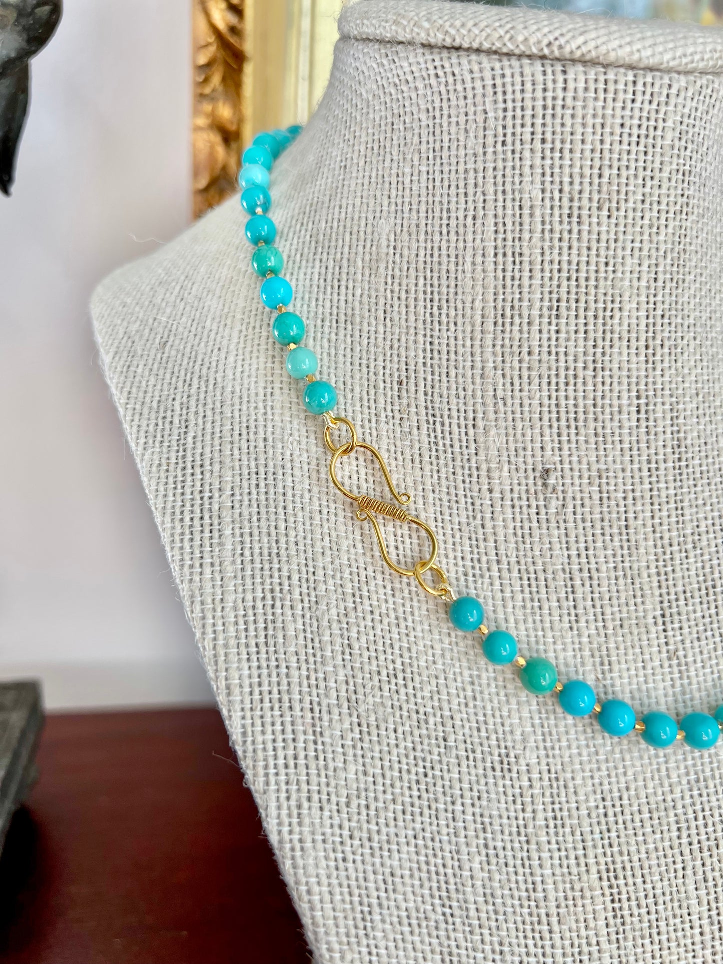 Graduated Turquoise Necklace